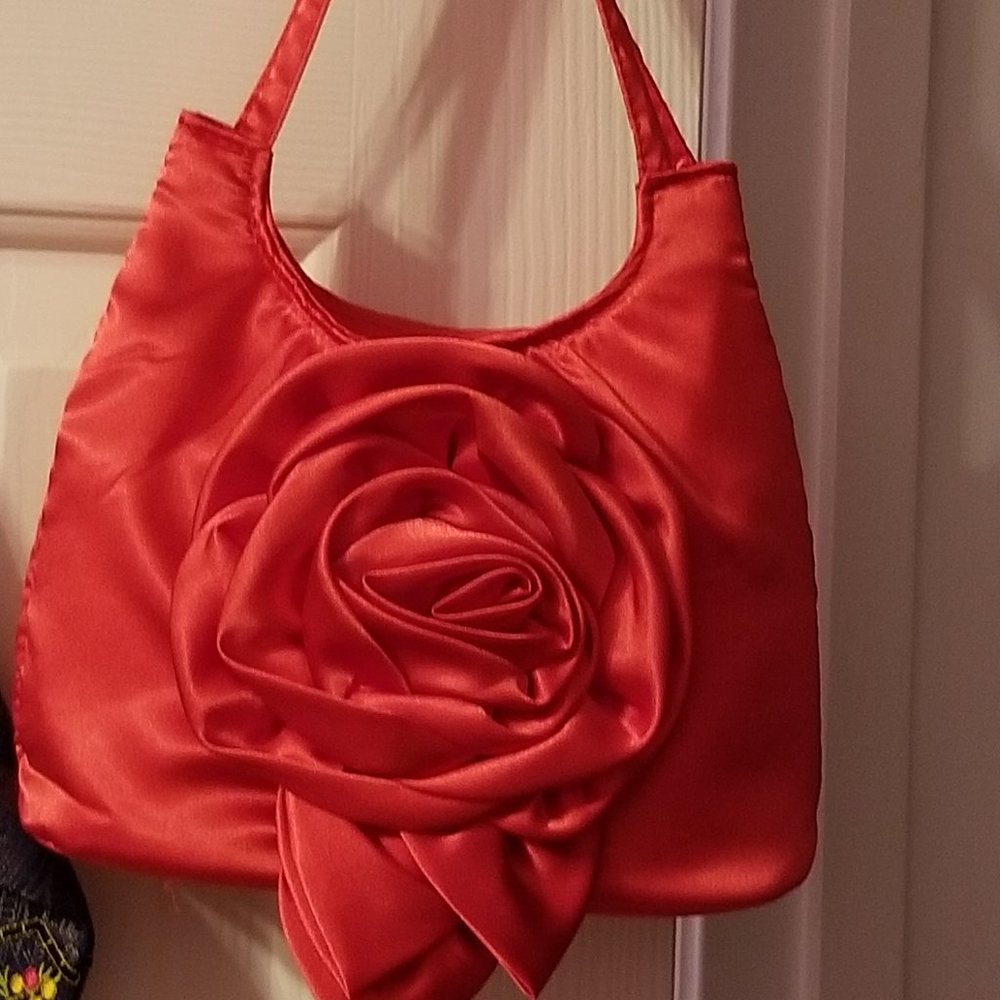 Red flower purse